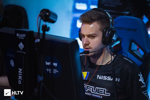 WE官宣：自由人Able正式加入队伍担任ADC