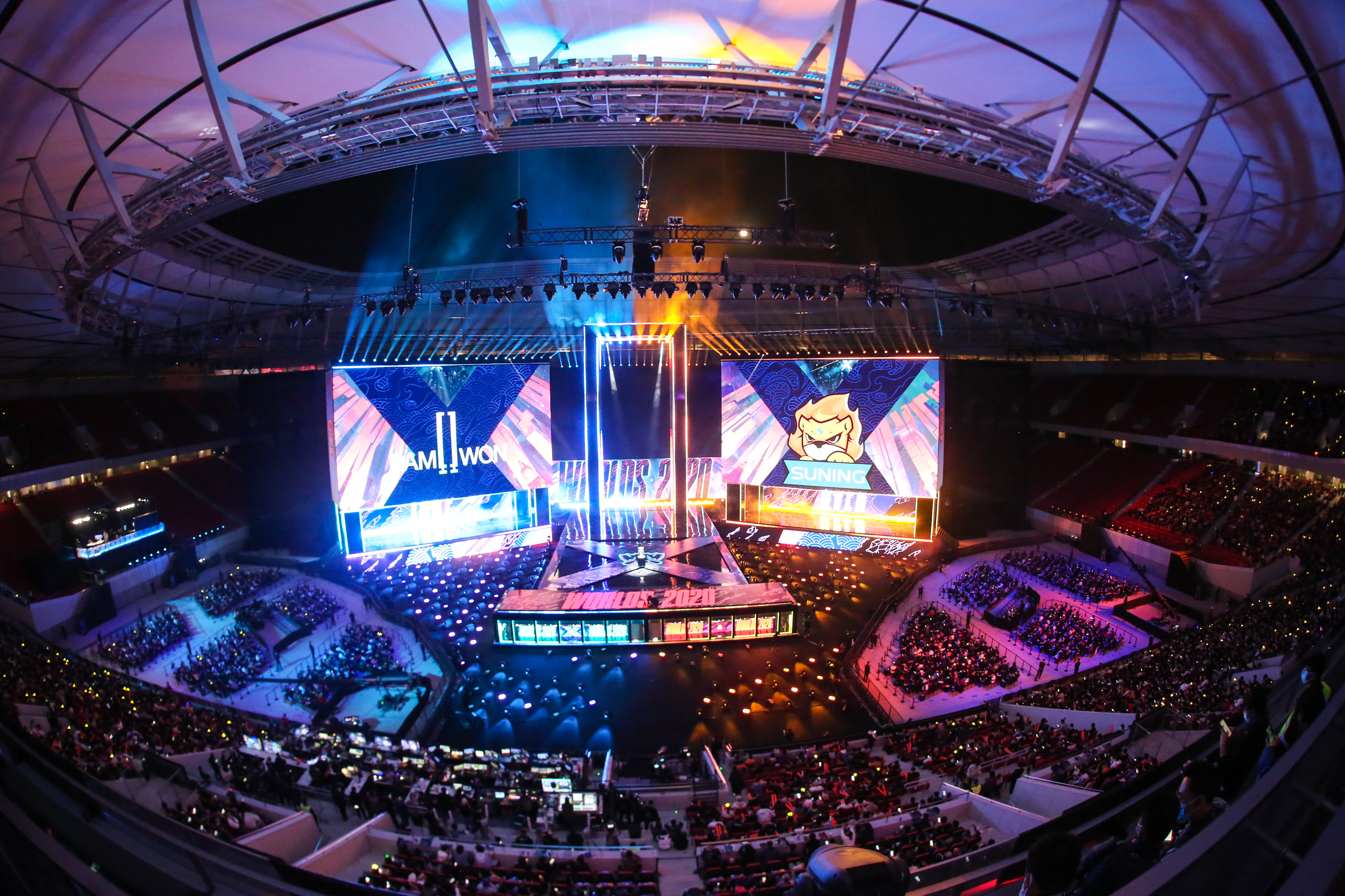 Mouz 在 BLAST Bounty Fall 2025 四分之一决赛中以 2：0 战胜 Astralis ，晋级半决赛。