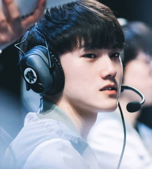 S赛输了就让他背锅？Khan回应：是我自己要求队友这么说的