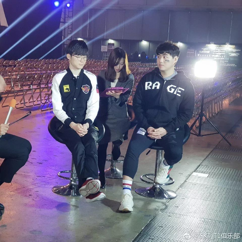能否原班人马再战一年？ bin 、 Xun 、Elk合同即将到期 knight与ON明年到期